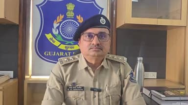 માંડવી: મોટી નરોલી ગામ પાસે સ્કૂલ બસને અકસ્માત નડતા DYSP આર.આર સરવૈયા એ આપી પ્રતિક્રિયા