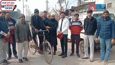 चाइनीज मांझे से बचने के लिए दुपहिया वाहन चालक को वितरित किये मफलर #InsaniyatEktaSevasamiti #mufflervitran #24churunews @...