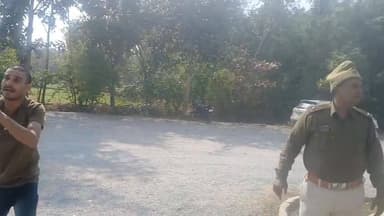 ग्राम सोनवर्षा में बरगाही परिवार के बीच मारपीट, कोटर थाना परिसर में भी हुआ विवाद, पुलिस जांच में जुटी
कोटर थाना क्षेत्र ...