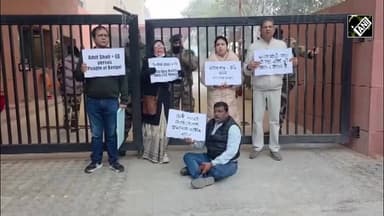 Delhi में गृह मंत्रालय के बाहर TMC सांसदों का प्रदर्शन ?