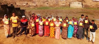 ग्रामीणों को ‘विकसित भारत-जी राम जी’ के प्रावधानों की दी जा रही जानकारी
DPR Chhattisgarh Panchayat and Rural Developmen...