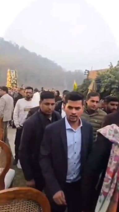 ब्रेक के बाद आरजेडी नेता तेजस्वी यादव फिर एक्टिव।
विदेश में क्रिसमस और न्यू ईयर की छुट्टियां बिताने के बाद भारत लौटे।
#...