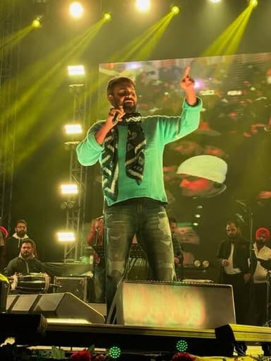 Babbu Maan Live 🔥🔥
At Dharamshala Kangra valley carnival 😍❤️ @kangraexpressofficial
Pic Credit : @dharamshalaboy