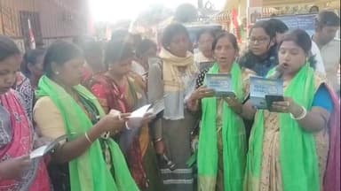 আউশগ্রাম ২: আউশগ্রাম-২ ব্লকের এড়ালে উন্নয়নের পাঁচালি নিয়ে ঘরে ঘরে পৌঁছাল তৃণমূল