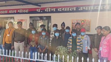 #चंदौली ब्रेकिंग: अजमेर- सियालदह एक्सप्रेस से RPF ने 8 नाबालिग बच्चों को किया रेस्क्यू। कोई काम करने के लिए तो कोई गुस्स...