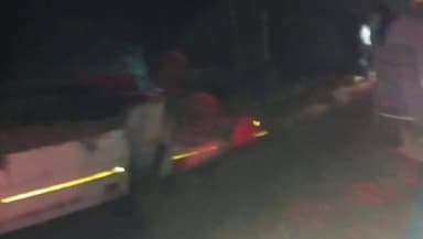 बीघापुर: बीघापुर के दादामऊ के पास रोडवेज बस खंती में पलटी, 17 यात्री हुए घायल