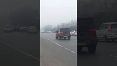 दिल्ली में शीतलहर और कोहरे के साथ ठंड का ट्रिपल अटैक दिल्ली वाले झेल रहें हैं #latestnews #Weather