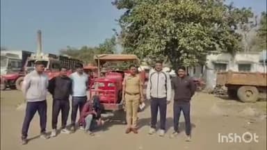 हिंगणघाट: वाघोली रोडवर वाळूची चोरटी वाहतूक करणाऱ्यावर पोलिसांची कारवाई:५ लाख ५ हजाराचा मुद्देमाल जप्त