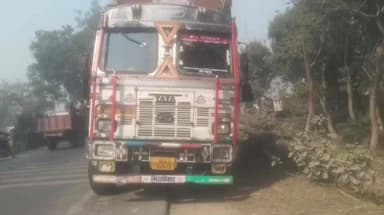 लहरपुर: लहरपुर कोतवाली क्षेत्र के अंतर्गत भदफर चौकी के सामने तेज रफ्तार ट्रक ने 12 वर्षीय बालक को कुचला, दर्दनाक मौत