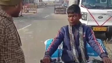 मोहनिया: समेकित जांच चौकी पर यूपी से बाइक पर शराब लेकर आ रहा तस्कर गिरफ्तार, लगभग 69 लीटर शराब के साथ बाइक जब्त