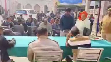 भदोही: शासन के निर्देश पर जनपद भर में समाधान दिवस आयोजित, फरियादियों को मिला त्वरित न्याय का भरोसा