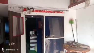 चलकुशा: चलकुसा के मनैया में एक वन रिकॉर्डिंग स्टूडियो में हुई लाखों की चोरी