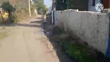 घंसौर: घंसौर की पुरानी बस्ती में सड़क पर बह रहा है गंदा पानी, लोग परेशान