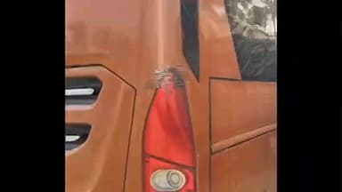 रामगंजमण्डी: अमझार–भटवाड़ा सड़क पर बस और ट्रक आमने-सामने भिड़े, सभी यात्री सुरक्षित, चालक को आई हल्की चोटें