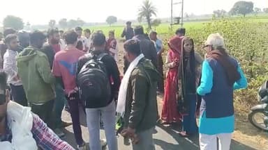 गुलाना: बोलाई गुलाना रोड पर दो बाइक की टक्कर, हादसे में तीन लोग गंभीर रूप से घायल