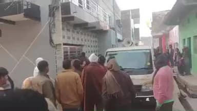 इंदरगढ़: नगर के वार्ड 14 में युवक ने सफाई कर्मचारी से की मारपीट, कर्मचारियों ने काम बंद कर थाने का घेराव किया, मामला दर्ज