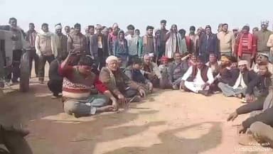 मिर्ज़ापुर: हरसिंहपुर, मल्लेपुर के किसानों ने मुआवजे के आश्वासन पर धरना समाप्त किया, तहसीलदार सदर ने दिया आश्वासन