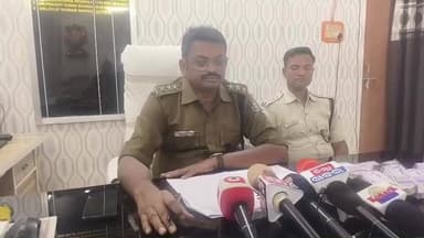 ଖରିଆର: ଖଡ଼ିଆଳ ଥାନା ପରିସର ମଧ୍ୟରେ ସାମ୍ୱାଦିକ ସମ୍ମିଳନୀ ଅନୁଷ୍ଠିତ; ପ୍ରତିକ୍ରିୟା ରଖିଲେ ଏସଡିପିଓ ଉପେନ୍ଦ୍ର ପ୍ରଧାନ