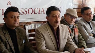 पहाड़ के पर्यटन पर आखिर किसकी पड़ रही है मार????
#tourism
#hotel
#nainital_the_city_of_lakes