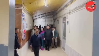 हरिपुरधार हादसे में घायलों से मिलने नाहन पहुंचे डिप्टी सीएम मुकेश अग्निहोत्री और उद्योग मंत्री हर्षवर्धन चौहान
#kullutod...