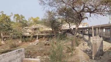 হিঙ্গলগঞ্জ: বেহাল দশা লেবুখালী শিশু উদ্যানের, লেবুখালী এলাকা থেকে শিশু উদ্যান সংস্কারের আশ্বাস দিলেন বিধায়ক দেবেশ মন্ডল