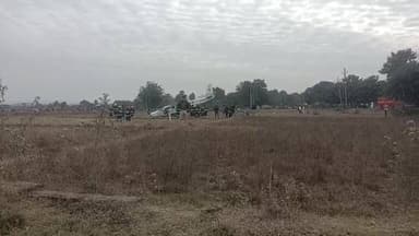 राउरकेला आ रहा विमान खेत में गिरा, मची अफरा-तफरी