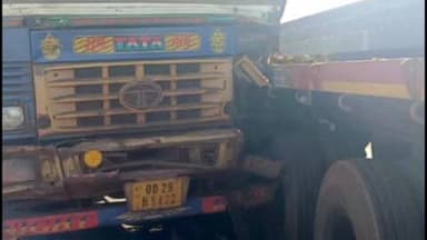 କୋରେଇ: ଚାନ୍ଦପୁର ଛକରେ ଟ୍ରଲର ପଛ ପଟେ ଧକ୍କା ଦେଲା ଟ୍ରକ, ଡ୍ରାଇଭର ଆହତ,ପୋଲିସର ତଦନ୍ତ ଆରମ୍ଭ