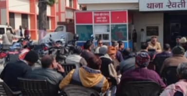 बांसडीह: रेवती थाना परिसर में आयोजित थाना समाधान दिवस पर फरियादियों की समस्याओं को सुना गया