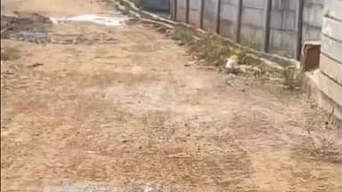 शिवपुरी नगर: वार्ड क्रमांक 38 में सड़क-नाली निर्माण में अड़चन, नरकीय जीवन जी रहे रहवासी पहुंचे सिंधिया जनसंपर्क कार्यालय