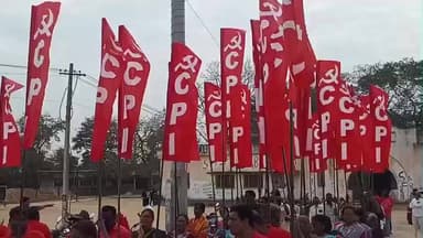 పెద్దపల్లి: హక్కుల పోరాటాలు చేస్తూ 100 సంవత్సరాలు పూర్తి చేసుకున్న సిపిఐ పార్టీ జిల్లా కార్యదర్శి తాండ్ర సదానందం