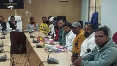 मांडर: मनरेगा बचाओ संग्राम अभियान को लेकर मांडर में हुई बैठक