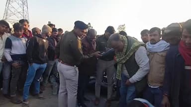 रफीगंज: रफीगंज गोह पथ के भाम मोड़ के समीप आमने-सामने दो बाइक की टक्कर, एक युवक और चार महीने के नवजात सहित चार घायल