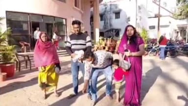 धनबाद/केंदुआडीह: धनबाद: तेलीपाड़ा में घरेलू विवाद ने लिया हिंसक रूप, बाथरूम में पानी गिराने को लेकर चाचा-भतीजे में मारपीट