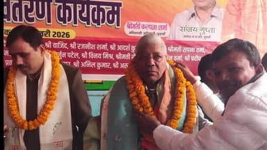 पुवायां: पुवायां में नगर पालिका परिषद द्वारा कंबल वितरण कार्यक्रम का आयोजन