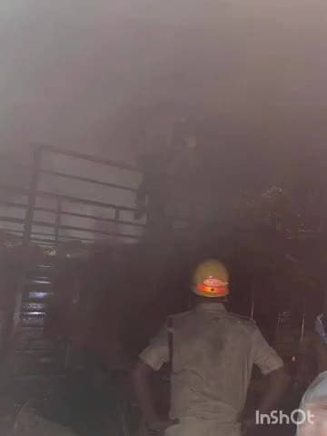 ಮೂಡಿಗೆರೆ: ಆಕಸ್ಮಿಕ ಬೆಂಕಿಗೆ ಚಾರ್ಮಾಡಿಯಲ್ಲಿ ಹೊತ್ತಿ ಉರಿದ ಲಾರಿ.! ಲಕ್ಷಾಂತರ ಮೌಲ್ಯದ ಮೆಕ್ಕೆಜೋಳ ಸುಟ್ಟು ಬೂದಿ.!