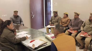 कुंडा: सीओ ने थाना बाघराय में विवेचकों के साथ अर्दली रूम का आयोजन किया