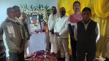 प्रतापपुर: गुरिया: दिवंगत पूरण प्रजापति के ब्रह्मभोज में शामिल हुए जनप्रतिनिधि और नेता