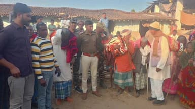 सगमा: मानवता की मिसाल: सगमा धुरकी थाना प्रभारी जनार्दन रावत ने कंबल बांटे