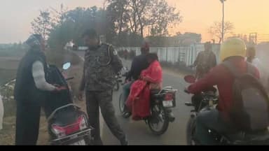 इटखोरी: राजपुर पुलिस ने किया वाहन जांच, कई वाहनों का चालान काटा