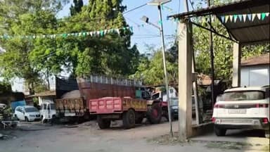 चौपारण: चौपारण में अवैध बालू से लदा ट्रैक्टर जब्त