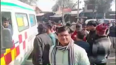 जसराना: पाढ़म में लगने वाले शनिवार बाजार के विरोध में व्यापारियों ने किया प्रदर्शन