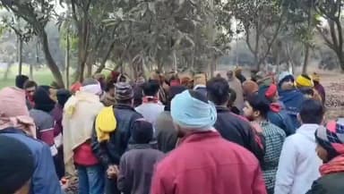 परबत्ता: डुमरिया बुजुर्ग गांव में लीची के पेड़ से लटका मिला युवक का शव, आत्महत्या या हत्या? पोस्टमार्टम से होगा खुलासा
