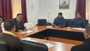 मोतिहारी: निदेशक, भू-अर्जन बिहार की अध्यक्षता में पूर्वी चम्पारण मोतिहारी जिले में भू-अर्जन की विभिन्न परियोजनाओं की समीक्षा