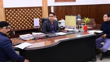 मोतिहारी: जिलाधिकारी की अध्यक्षता में उनके कार्यालय कक्ष में पदाधिकारियों की बैठक हुई, मकर संक्रांति पर पतंग महोत्सव को लेकर चर्चा