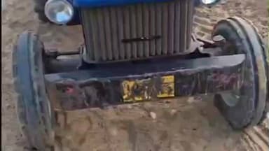 सावर: सावर थाना पुलिस ने थाना क्षेत्र से अवैध बजरी से भरे टैक्टर ट्रॉली को मय बजरी के किया ज़ब्त