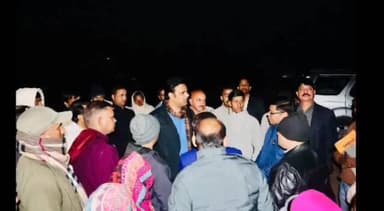 नगरोटा बगवां: नगरोटा बगवां के विधायक आर.एस. बाली ने चाहड़ी और मुहालकड़ में जनसमस्याओं का समाधान किया, स्थानीय लोगों ने जताई संतुष्टि