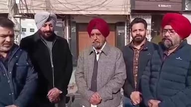 ਬਟਾਲਾ: ਫਤਿਹਗੜ੍ਹ ਚੂੜੀਆਂ ਸਟੇਸ਼ਨ ਰੋਡ ਤੇ ਬਣ ਰਹੀ ਨਵੀਂ ਰੋਡ ਦੇ ਕੰਮ ਦਾ ਸਾਬਕਾ ਮੰਤਰੀ ਤ੍ਰਿਪਤ ਰਜਿੰਦਰ ਸਿੰਘ ਬਾਜਵਾ ਨੇ ਲਿਆ ਜਾਇਜ਼ਾ