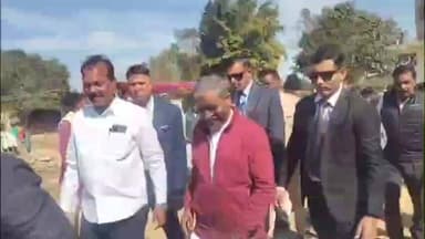 खूंटी: बाबूलाल मरांडी ने चलागी गांव पहुंचकर सोमा मुंडा के परिजनों से की मुलाकात