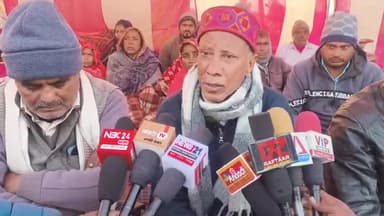 खटीमा: खटीमा के सितारगंज में आंचल फैक्ट्री के विरोध में लोग धरने पर बैठे