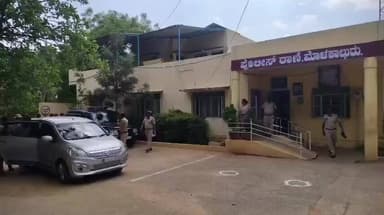 ಮೊಳಕಾಲ್ಮುರು: ಹಿರೇಕೆರೆಹಳ್ಳಿ ಜಯಂತಿ ನಗರದ ರಸ್ತೆ ಬದಿಯ ಸಾರ್ವಜನಿಕ ಸ್ಥಳದಲ್ಲಿ ಇಸ್ಪೀಟ್ ಜೂಜಾಟ:ಹಲವರ ಬಂಧನ